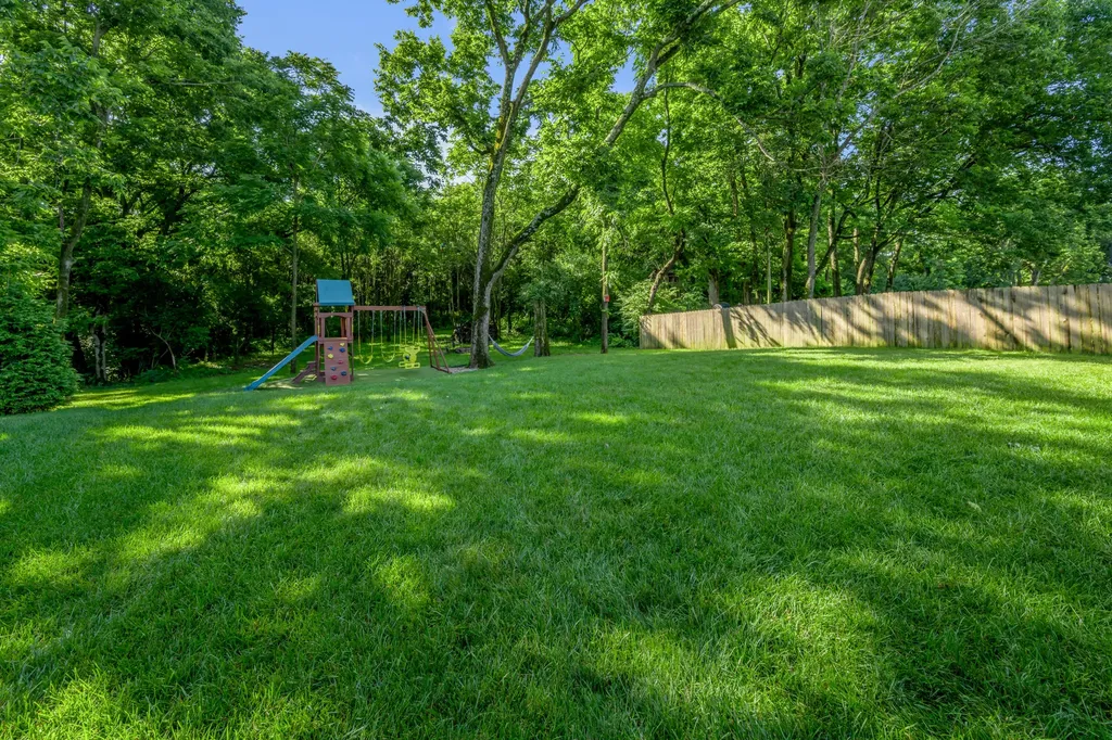 317 Red Cedar Drive Nicholasville KY 40356