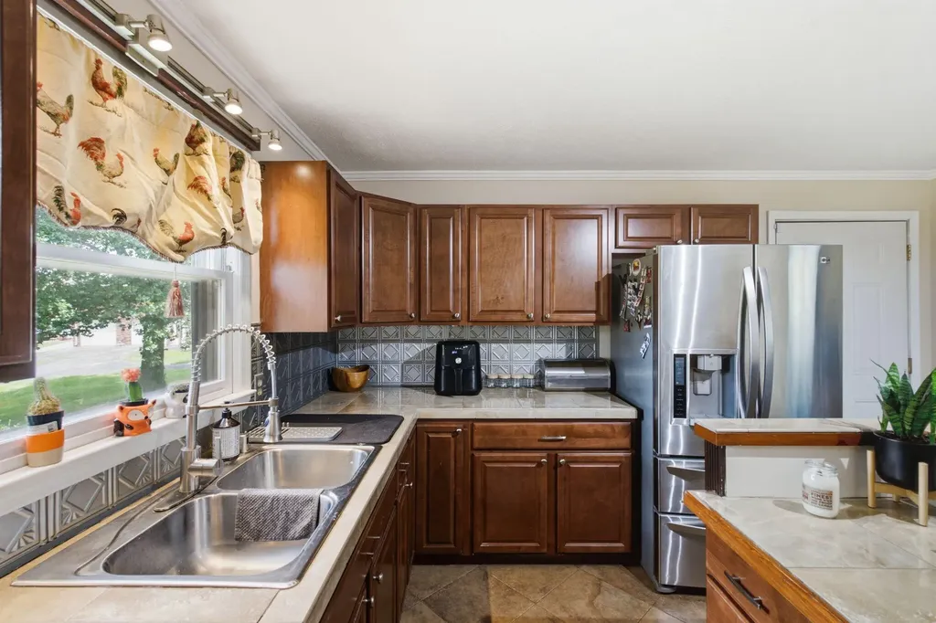 603 S 3rd Street Nicholasville KY 40356