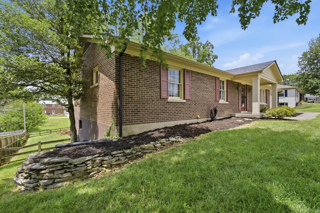 603 S 3rd Street Nicholasville KY 40356