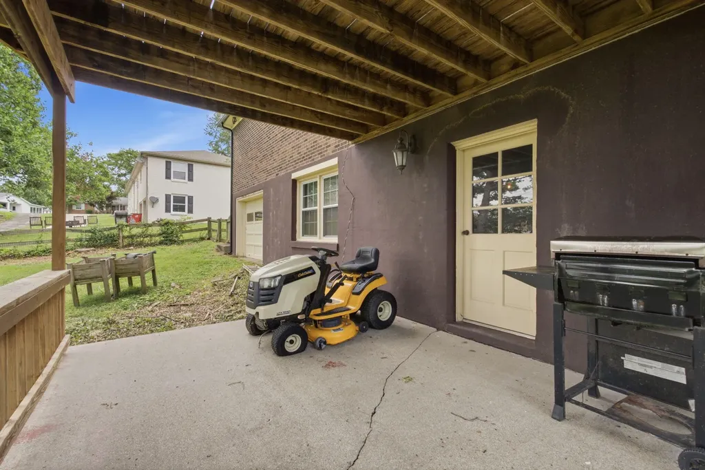603 S 3rd Street Nicholasville KY 40356