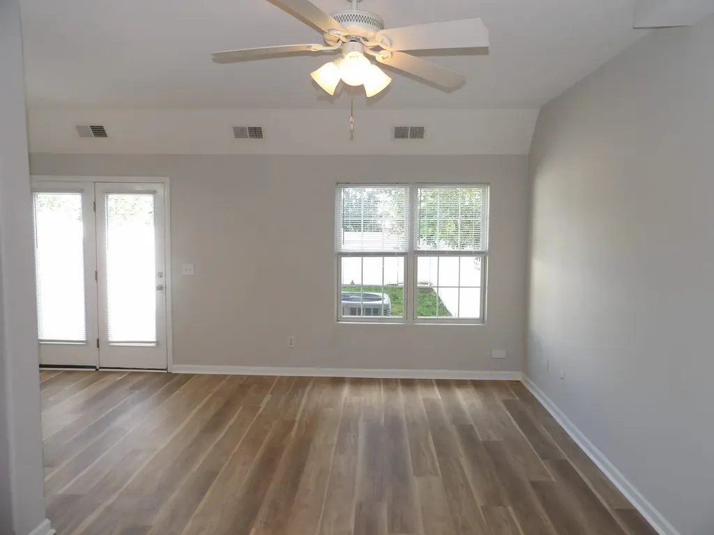 108 Charleston Court Frankfort KY 40601