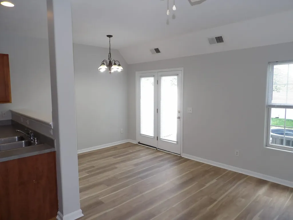 108 Charleston Court Frankfort KY 40601