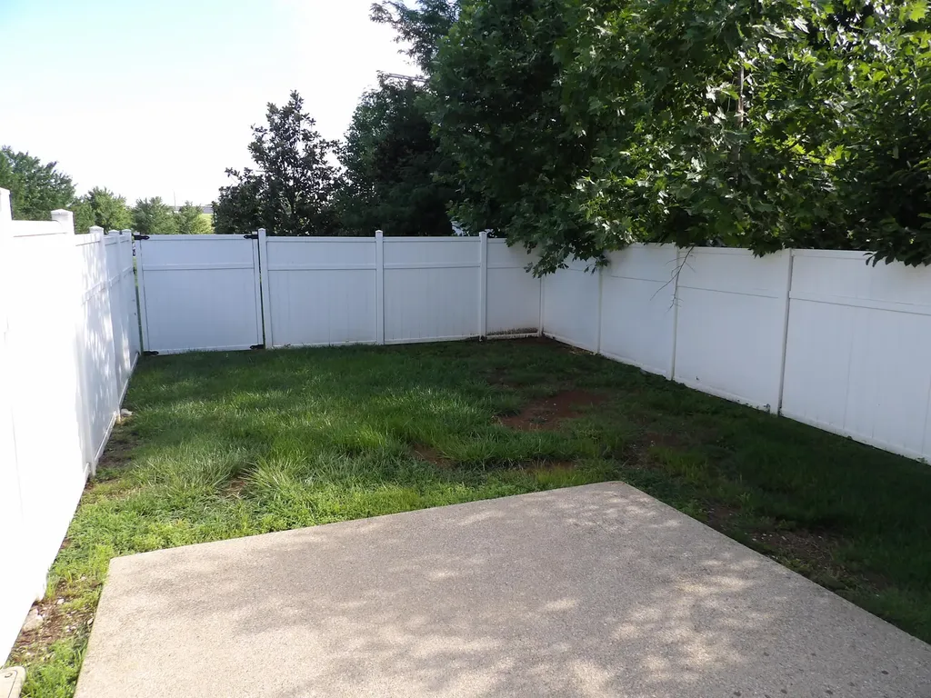 108 Charleston Court Frankfort KY 40601