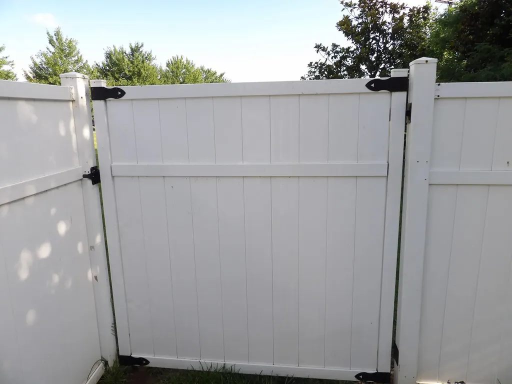 108 Charleston Court Frankfort KY 40601
