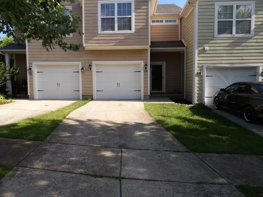 108 Charleston Court Frankfort KY 40601