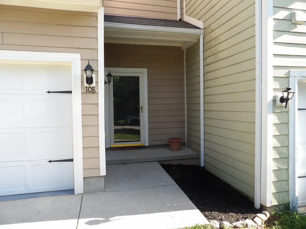 108 Charleston Court Frankfort KY 40601