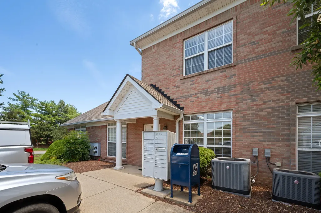3401 Stony Spring Circle Louisville KY 40220
