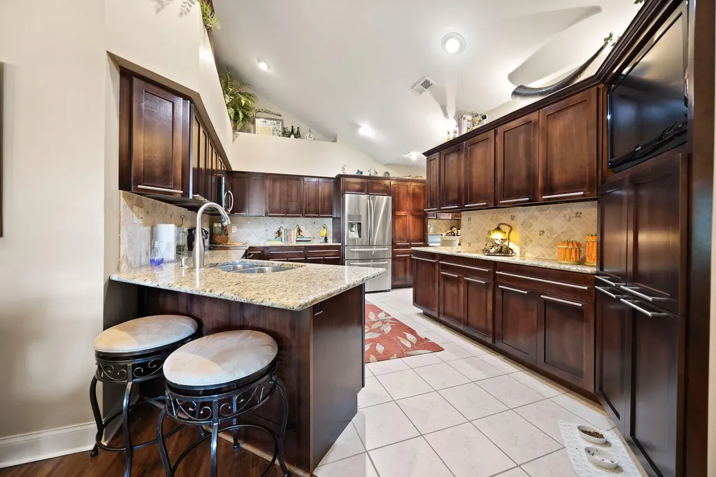 413 Deer Lake Place Bronston KY 42518