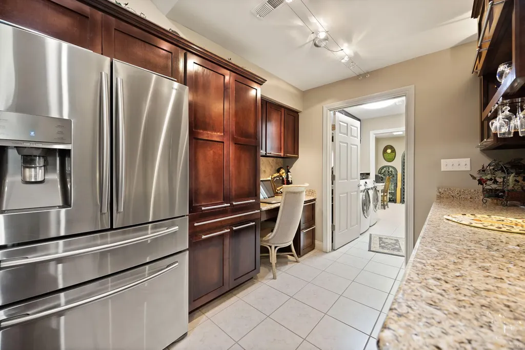 413 Deer Lake Place Bronston KY 42518