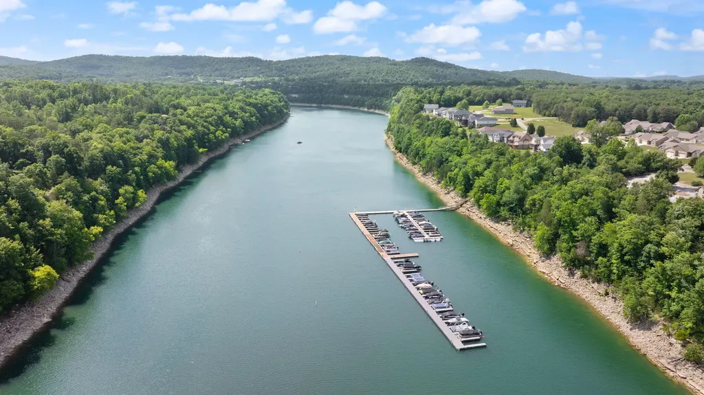 413 Deer Lake Place Bronston KY 42518