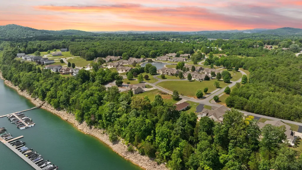 413 Deer Lake Place Bronston KY 42518
