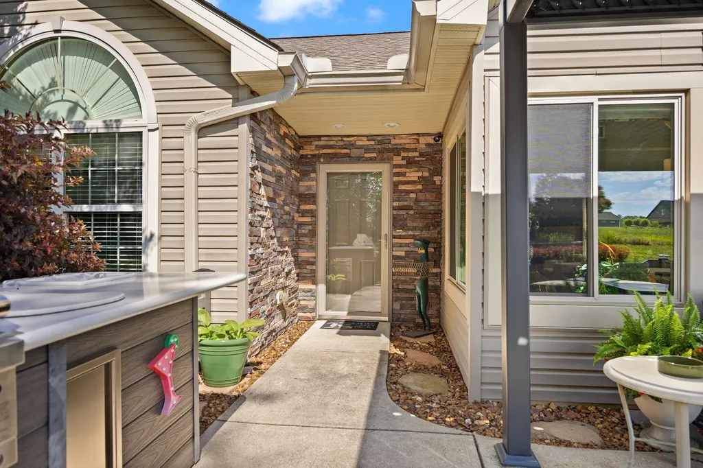 413 Deer Lake Place Bronston KY 42518