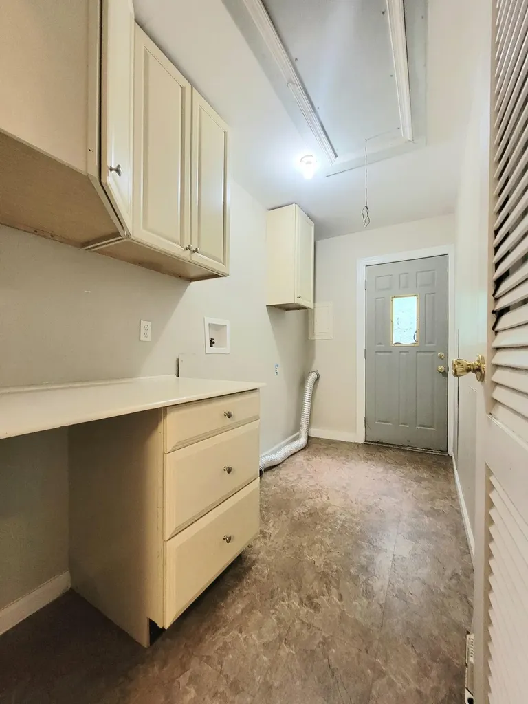 1959 Mark Avenue Lexington KY 40511