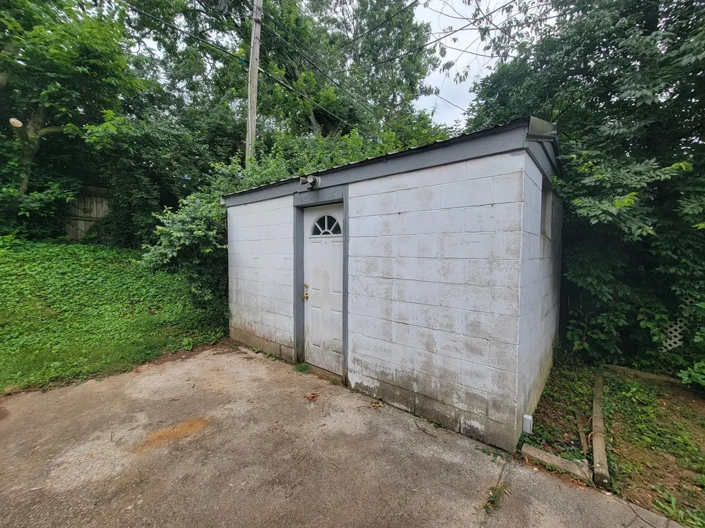 1959 Mark Avenue Lexington KY 40511
