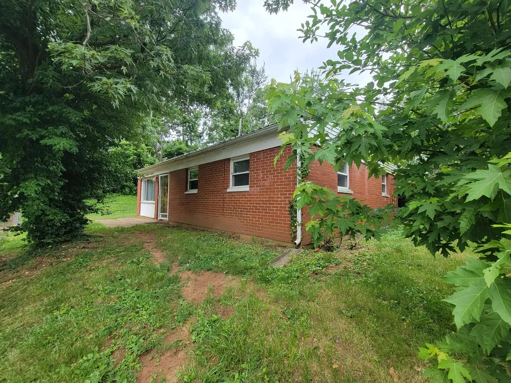 1959 Mark Avenue Lexington KY 40511