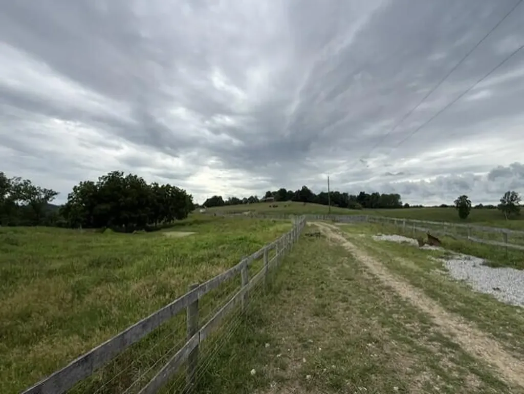 665 Lillies Ferry Road Winchester KY 40391