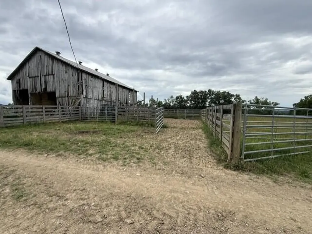 665 Lillies Ferry Road Winchester KY 40391
