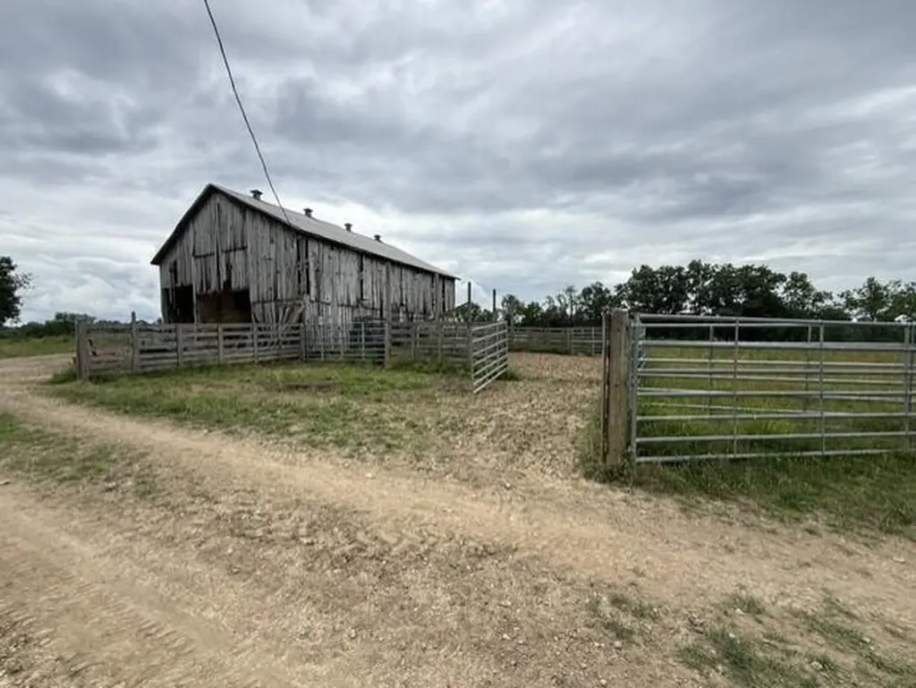 665 Lillies Ferry Road Winchester KY 40391
