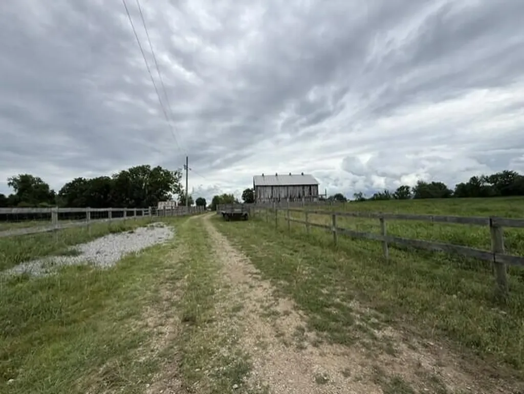 665 Lillies Ferry Road Winchester KY 40391