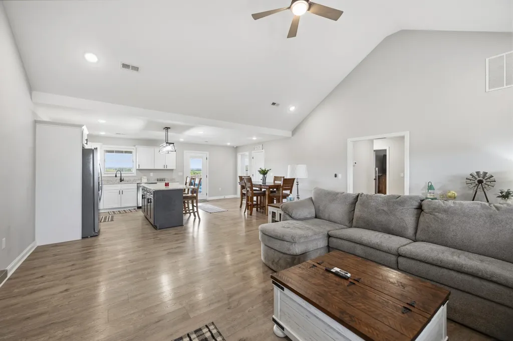 1137 Mission Drive Richmond KY 40475