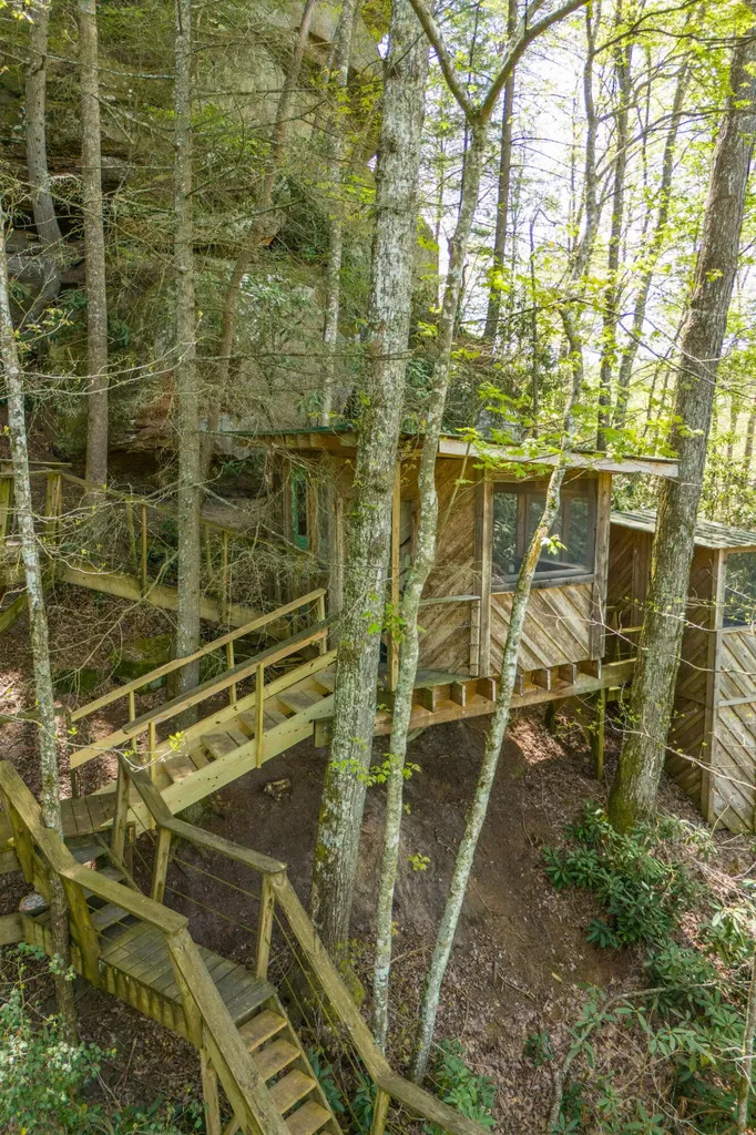 100 Cr-1129 Stanton KY 40380
