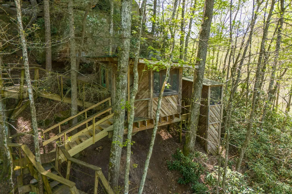 100 Cr-1129 Stanton KY 40380