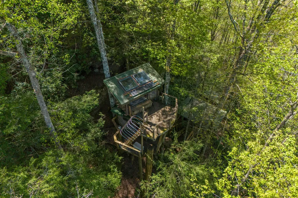 100 Cr-1129 Stanton KY 40380