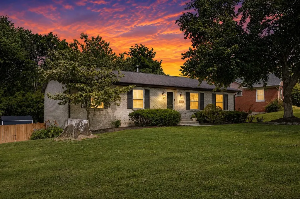 3483 Lansdowne Drive Lexington KY 40517