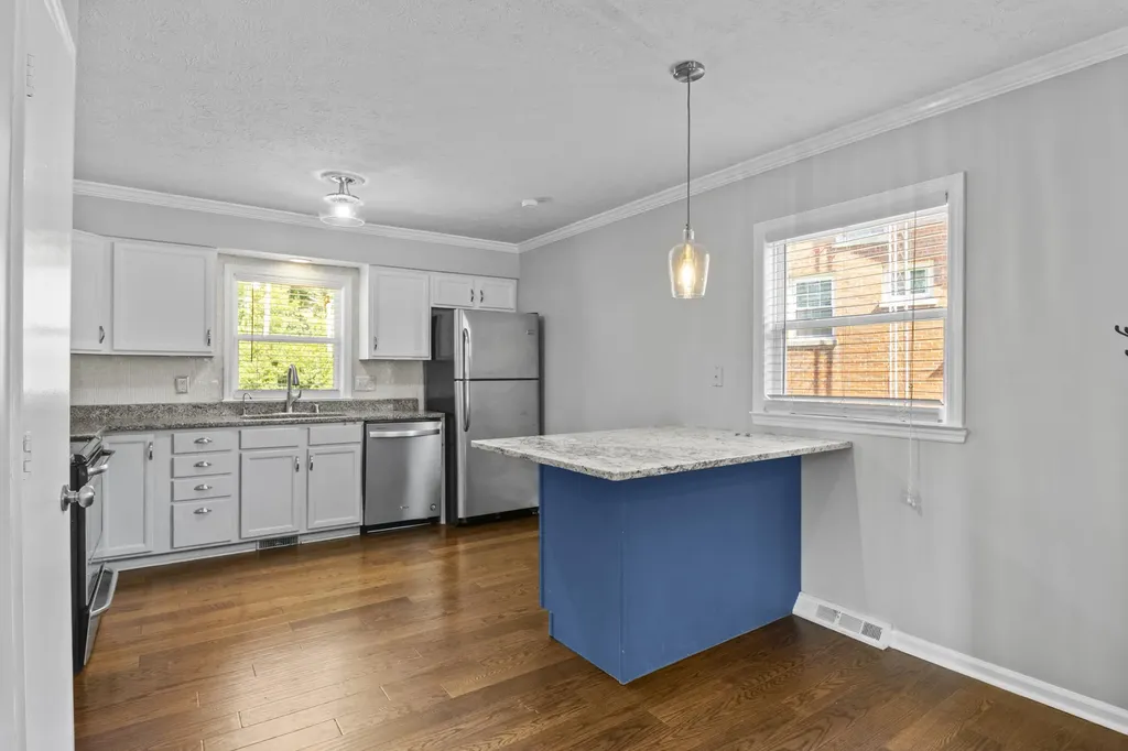 3483 Lansdowne Drive Lexington KY 40517