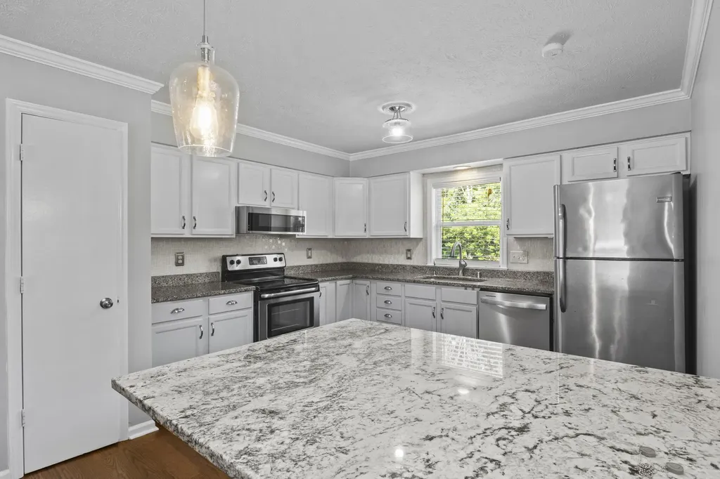 3483 Lansdowne Drive Lexington KY 40517