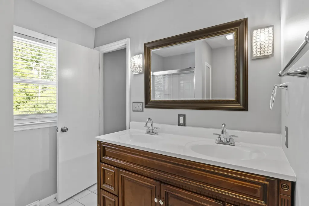 3483 Lansdowne Drive Lexington KY 40517