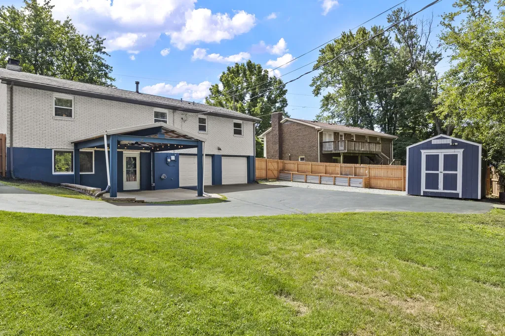 3483 Lansdowne Drive Lexington KY 40517