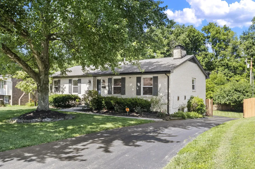 3483 Lansdowne Drive Lexington KY 40517