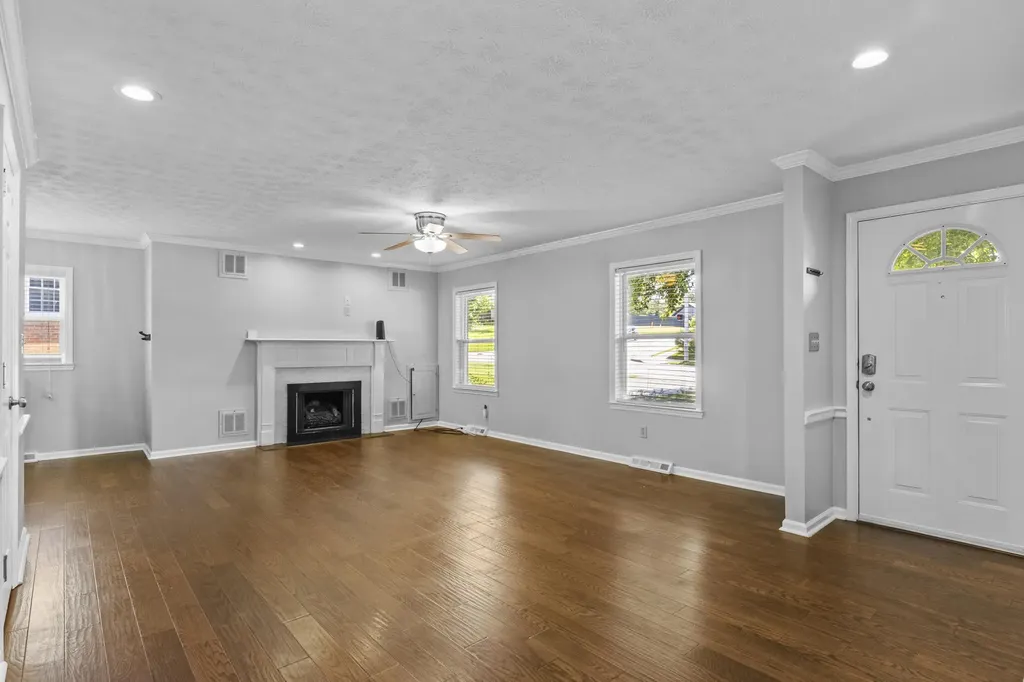 3483 Lansdowne Drive Lexington KY 40517