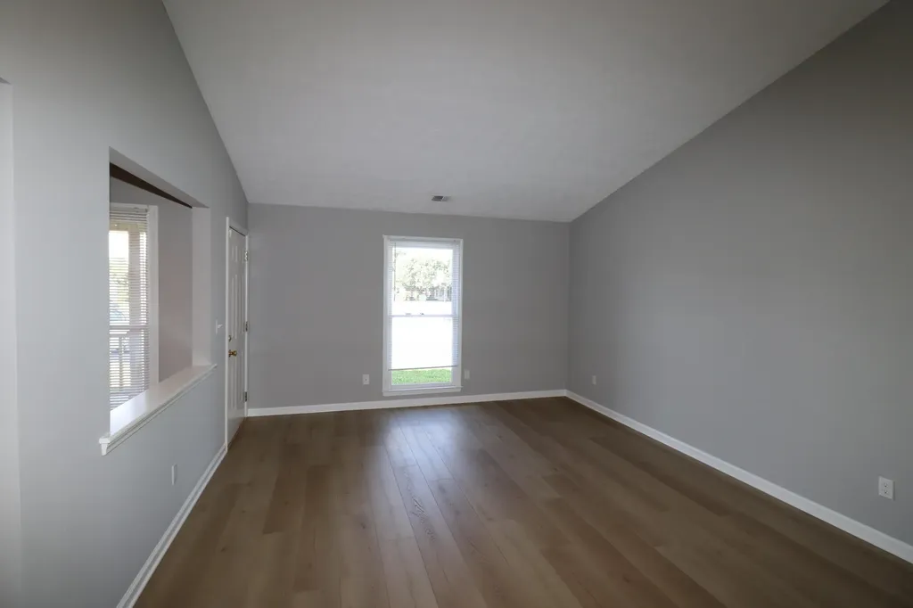 208 Mariwood Court Nicholasville KY 40356