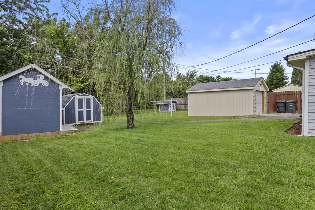 176 E Tiverton Way Lexington KY 40517