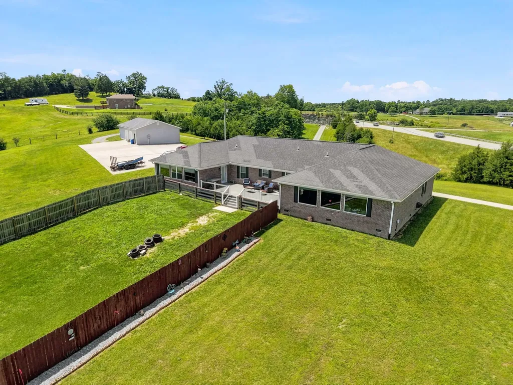 714 Cedar Ridge Road Stanford KY 40484
