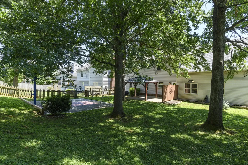 1457 Corona Drive Lexington KY 40514