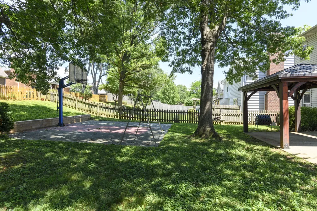 1457 Corona Drive Lexington KY 40514