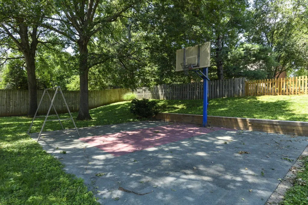 1457 Corona Drive Lexington KY 40514