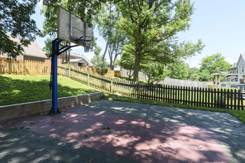1457 Corona Drive Lexington KY 40514
