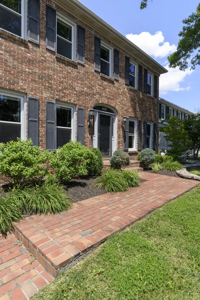 1457 Corona Drive Lexington KY 40514
