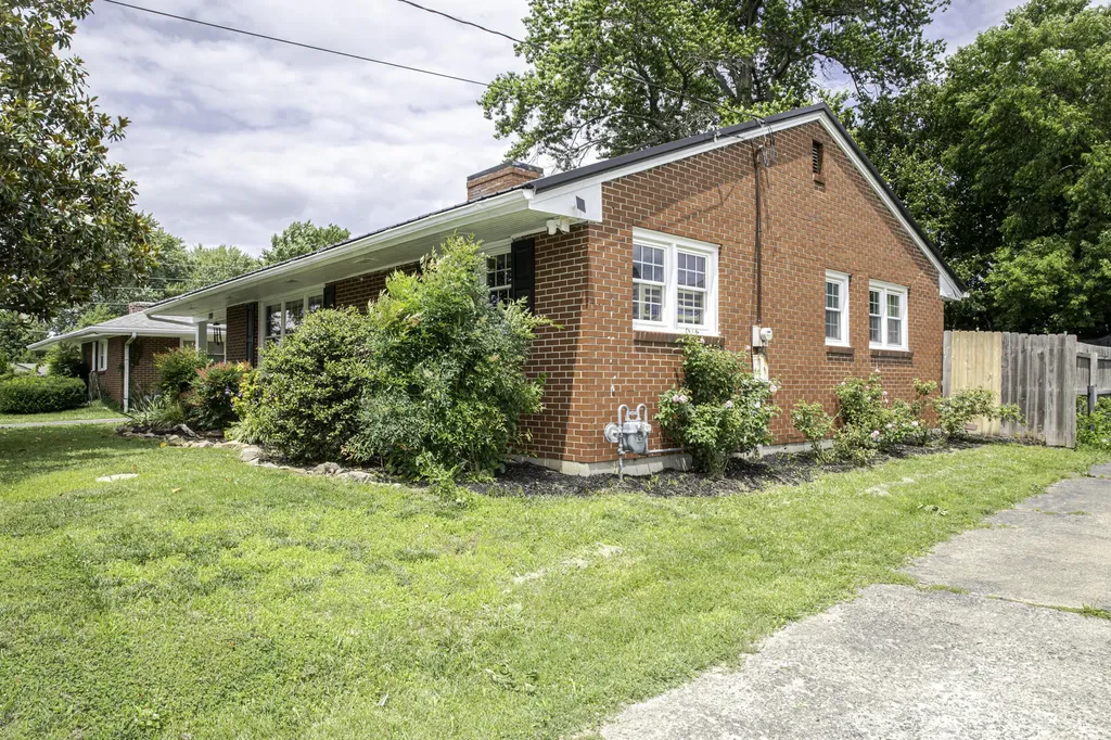 708 Maple Avenue Danville KY 40422
