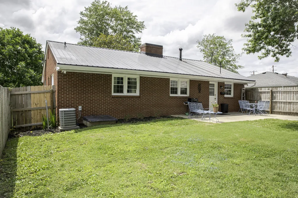708 Maple Avenue Danville KY 40422