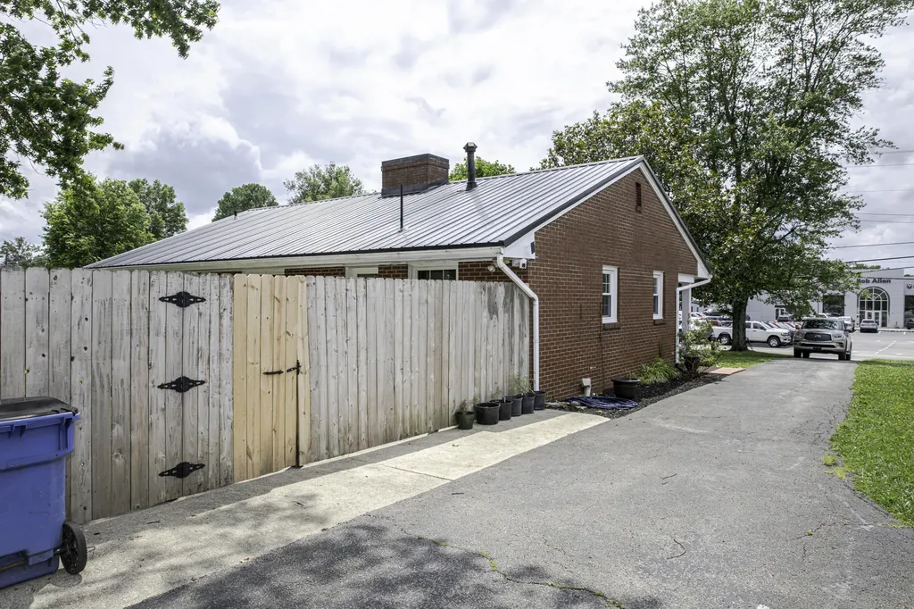 708 Maple Avenue Danville KY 40422