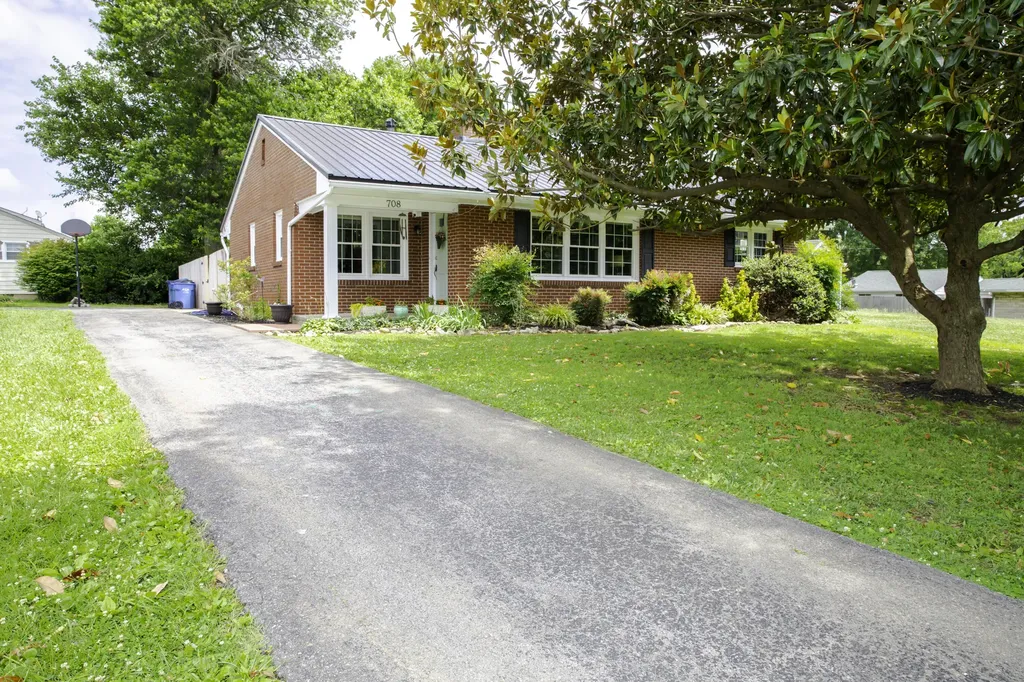 708 Maple Avenue Danville KY 40422