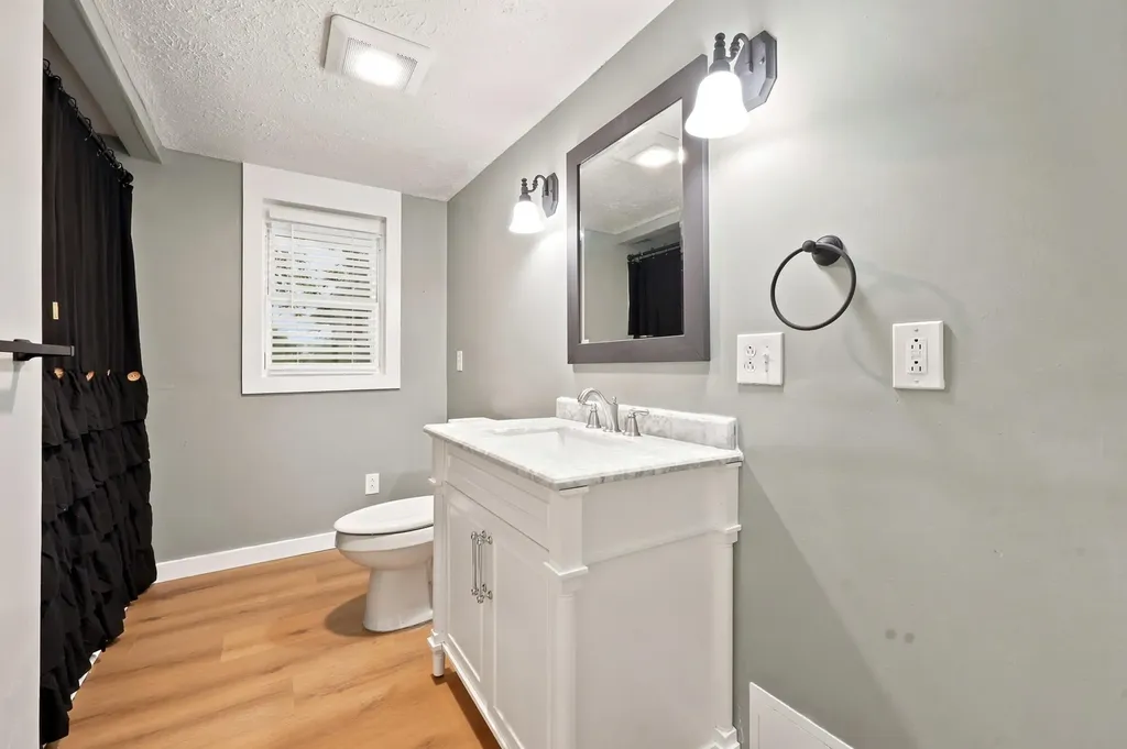 198 Hilltop Drive Winchester KY 40391