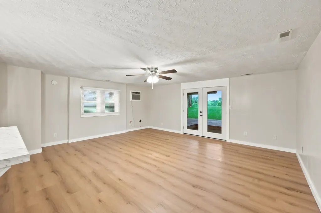 198 Hilltop Drive Winchester KY 40391
