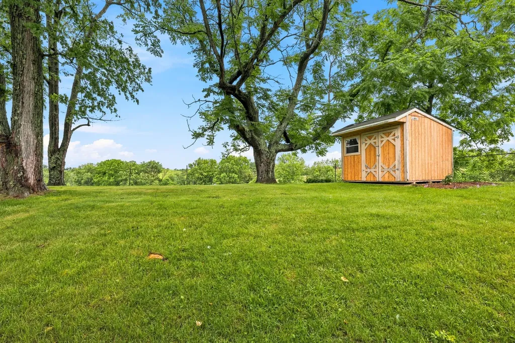 198 Hilltop Drive Winchester KY 40391