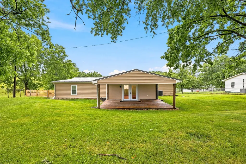 198 Hilltop Drive Winchester KY 40391